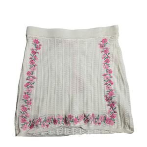 Sugar Thrillz White Knit Mini Skirt Pink Embroidered Floral Design Size: S NEW